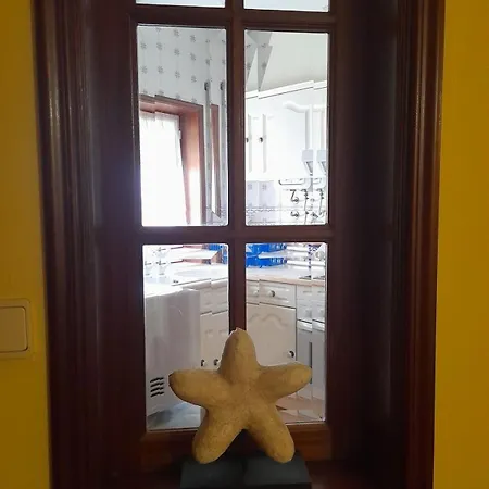Zaertliche Momente In Dieser Gemuetlichen Lägenhet *
